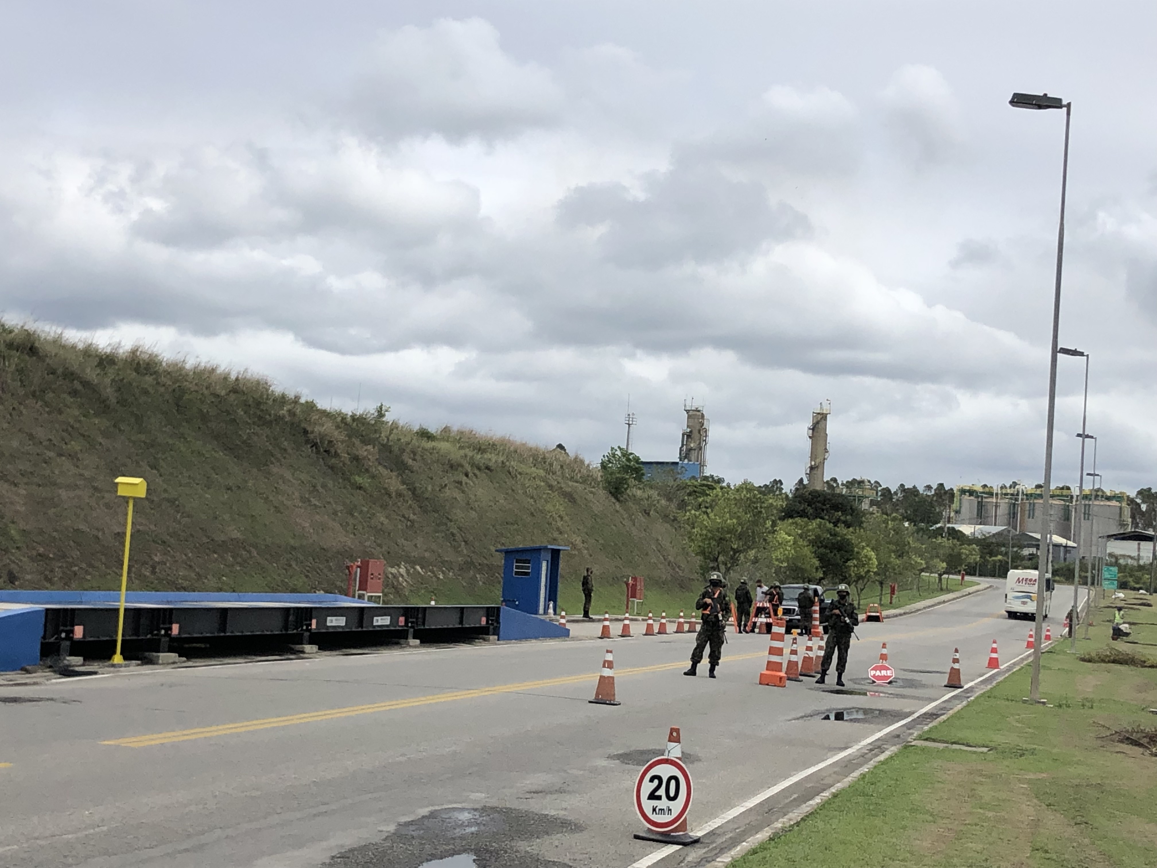 Portocel é cenário de exercício militar